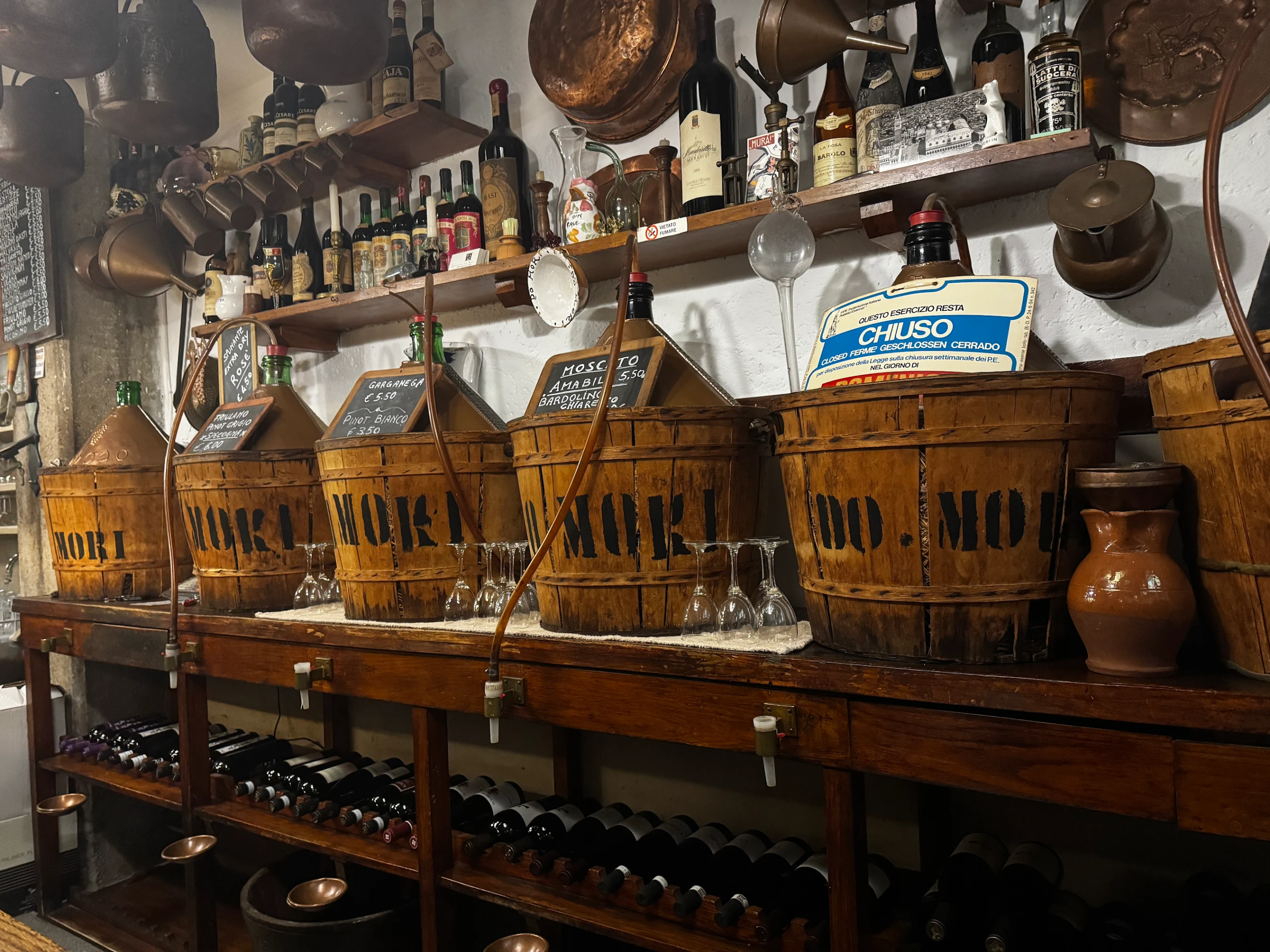 Authentic Venetian Bacaro Cantina Do Mori